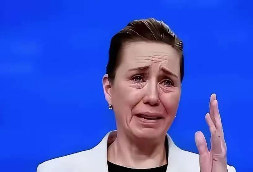 彻底傻眼！丹麦女首相哭晕：防了俄罗斯半天，转头被美国捅刀