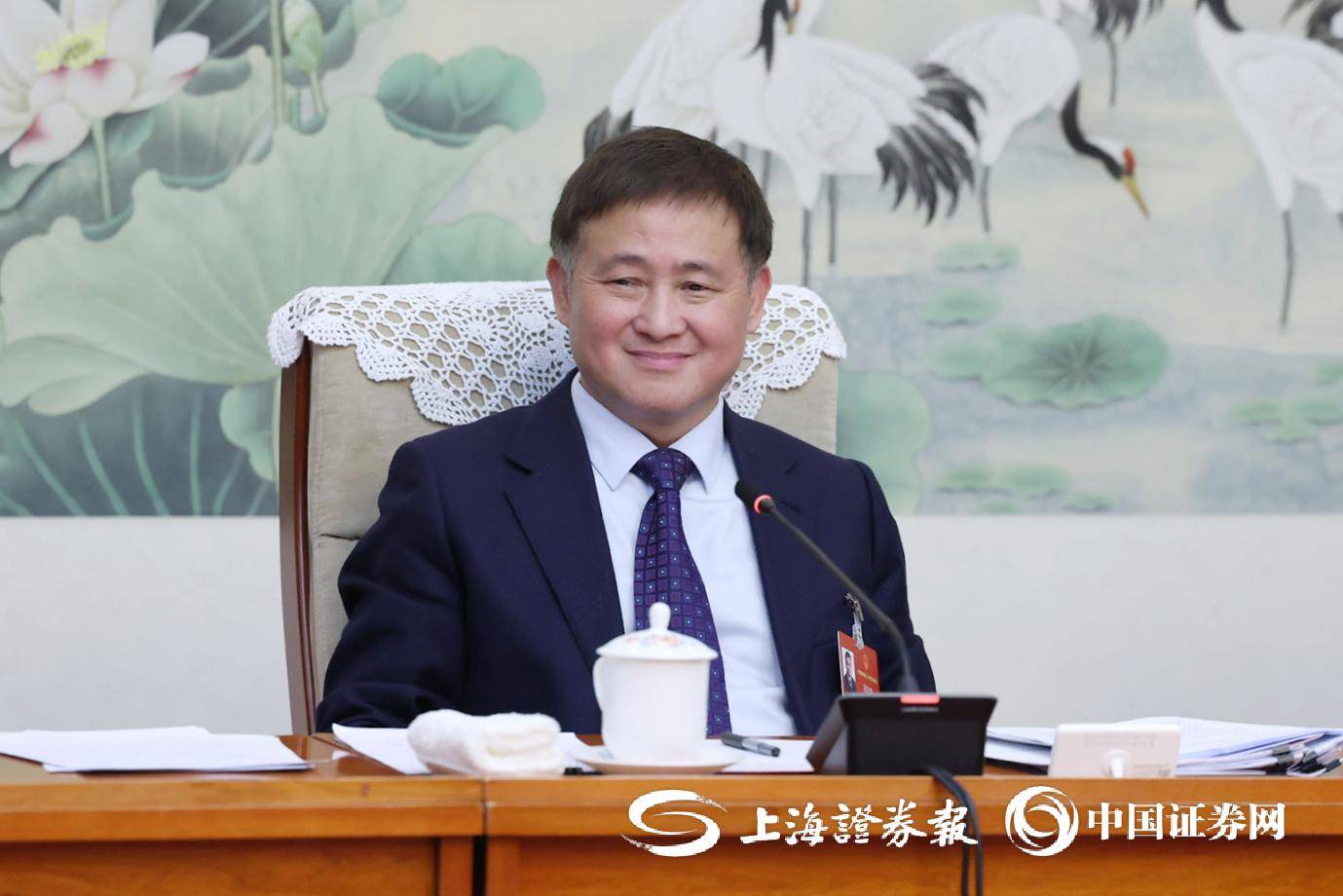 中国人民银行行长潘功胜：融资成本处于历史最低水平 将实施好适度宽松的货币政策