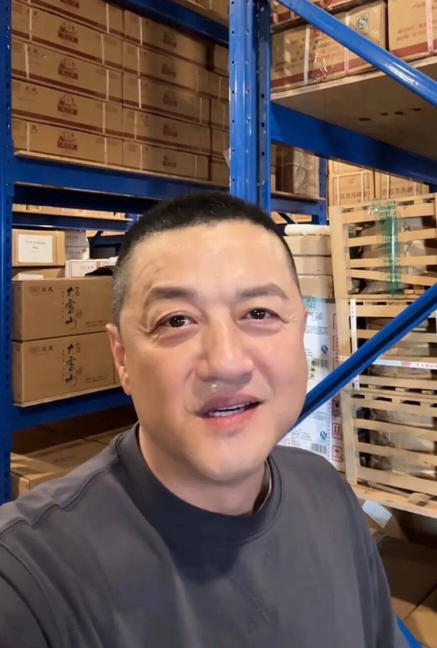 李亚鹏喊话张雪：虽然我们俩不认识，但是你的话我信，请拍卖冠军车时通知一声，我一定号召身边朋友支持