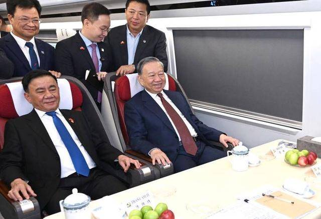 暗流涌动！越南悄悄给印度开绿灯，人民币东南亚根基遭遇新挑战